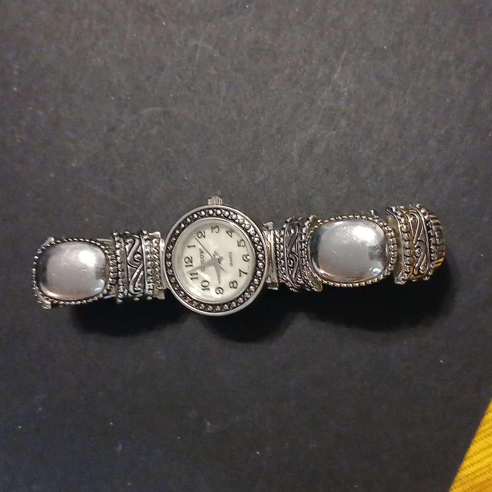 Chico's silver tone elastic wrist watch bracelet - Picture 7 of 9